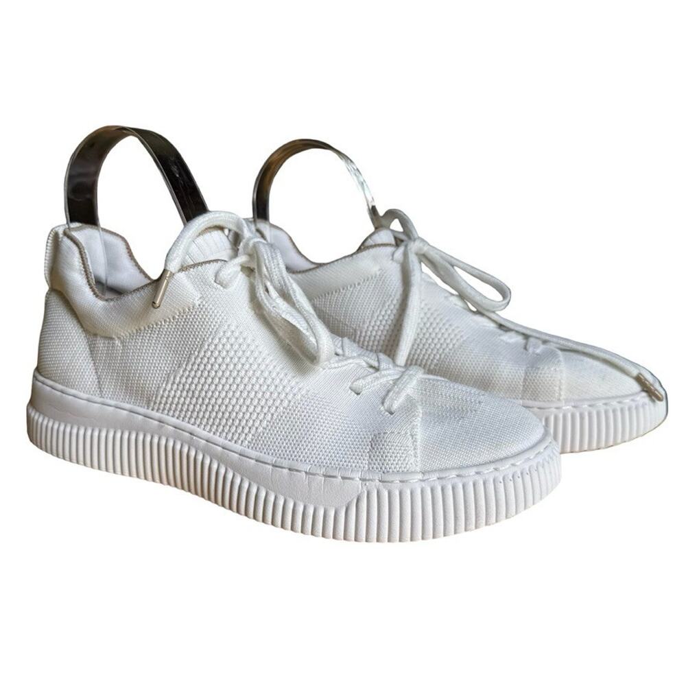 Sofft White Mesh Flat Bottom Lace Up Casual Sneakers Womens Shoes Sporty sz 8.5